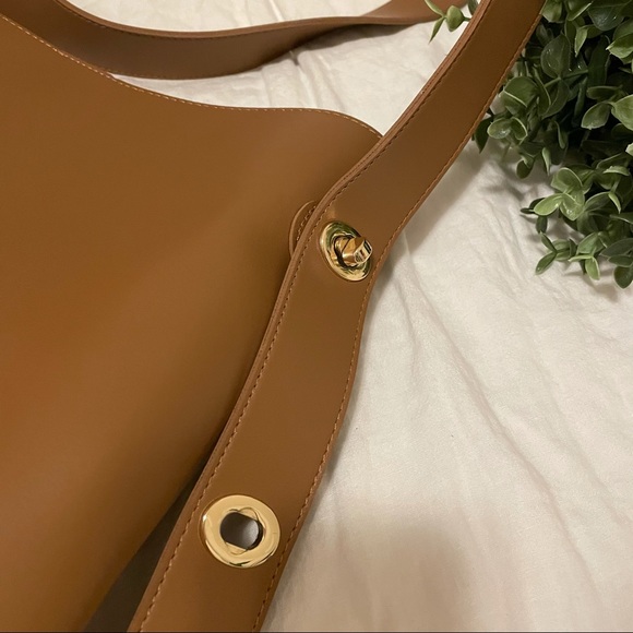 Tan shoulder bag - Picture 3 of 4